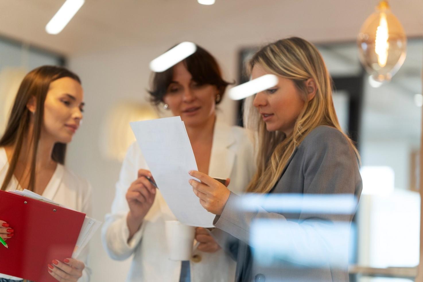 Professional expense tracking analysis showing detailed financial categorization and reporting methods